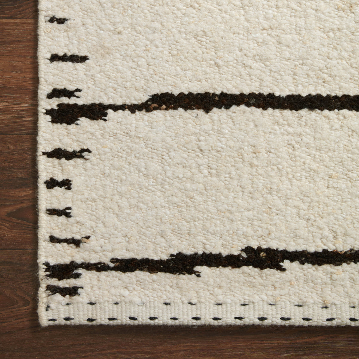 Bowie Rug in Pearl / Smoke